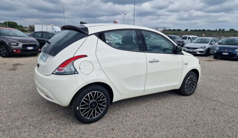 LANCIA – Ypsilon III 2021 – Ypsilon 1.0 firefly hybrid Platino s&s 70cv pieno